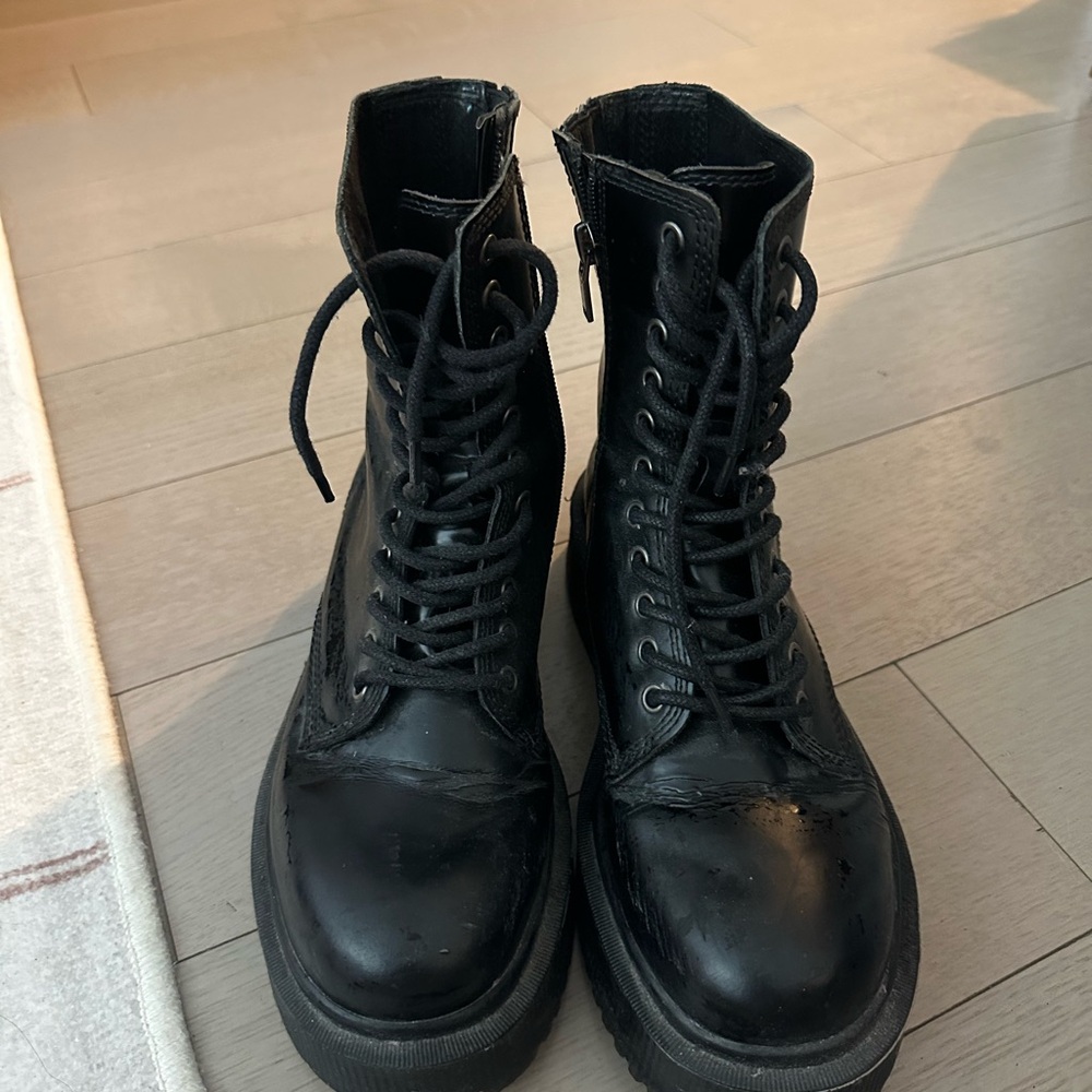 Jeffrey Campbell Combat Boot 8.5